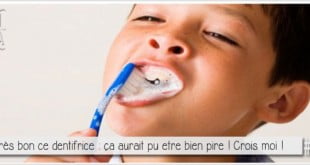 garcon se brossant les dents pour illustrer l'article par ci par là PCPL dédié au dentifrice à travers les ages